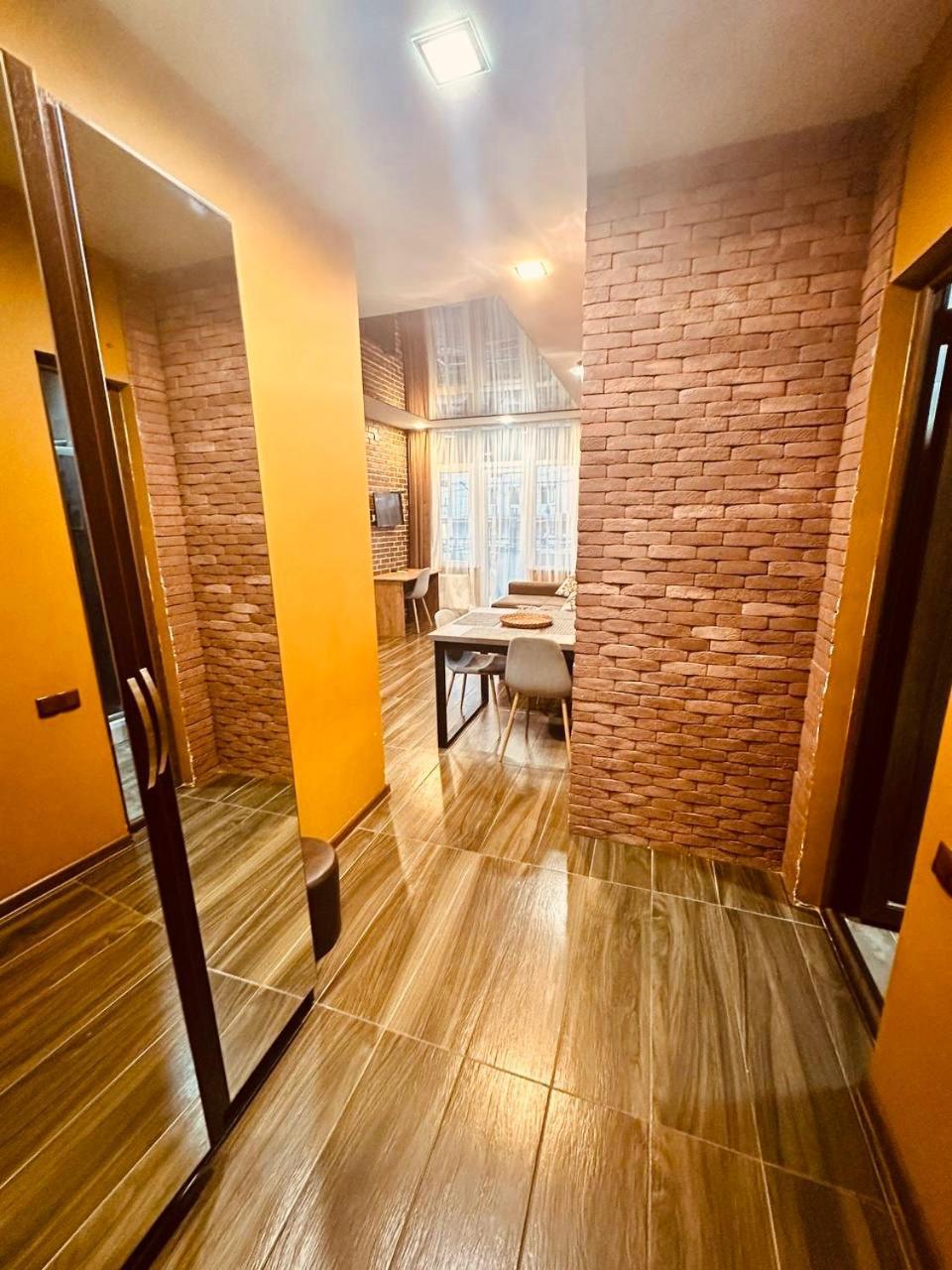 Marnika Apartment Batoumi Extérieur photo